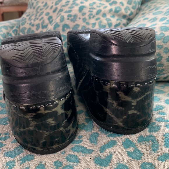 Great used condition Dansko clogs - Picture 4 of 4
